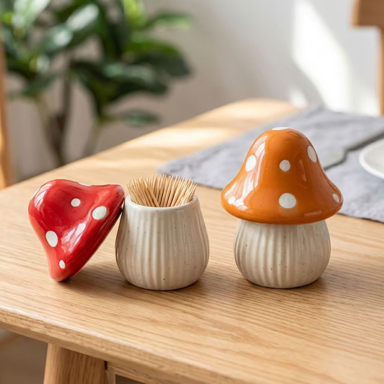 Home Goods Bathroom Storage - 漫画のキノコ型セラミック収納ジャー、家庭用デスクトップつまようじホルダー、綿棒オーガナイザー、キッチン/バスルーム装飾容器